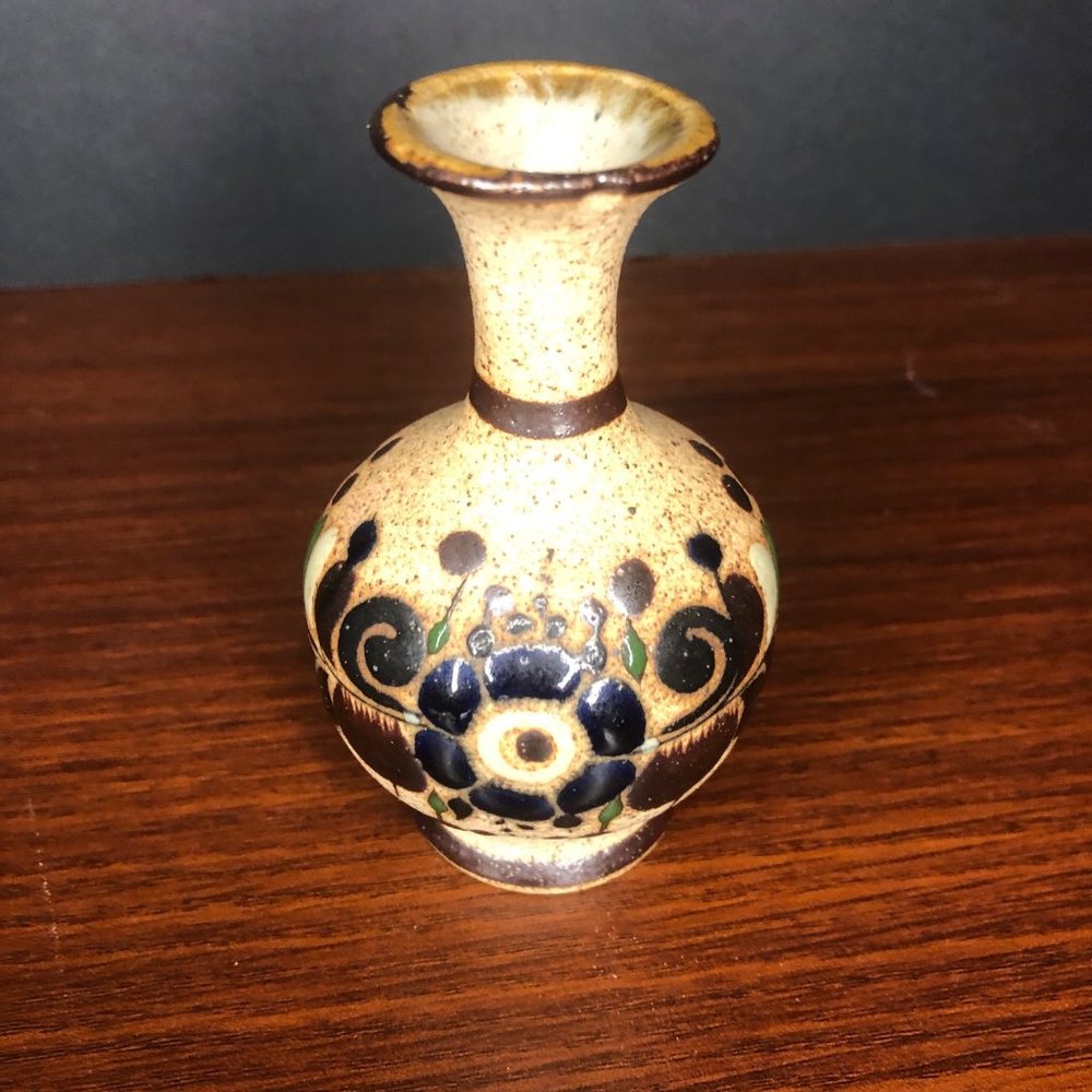Beautiful Hand Painted Pottery Vase Signed 4”